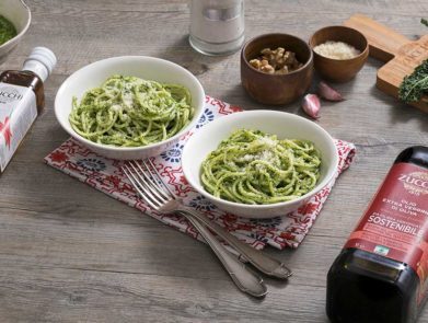 ricetta-spaghettoni-pesto-cavolo-nero-olio-Zucchi